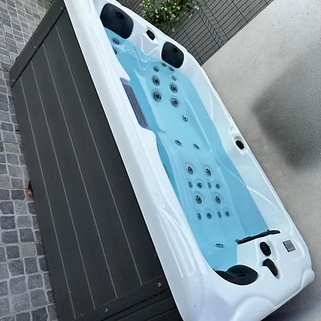 Maison De Standing Climatisee 빌라 라테