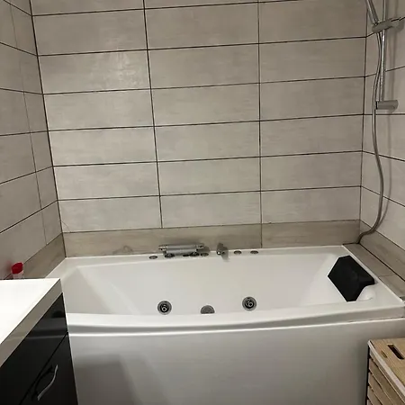 Maison De Standing Climatisee * 라테